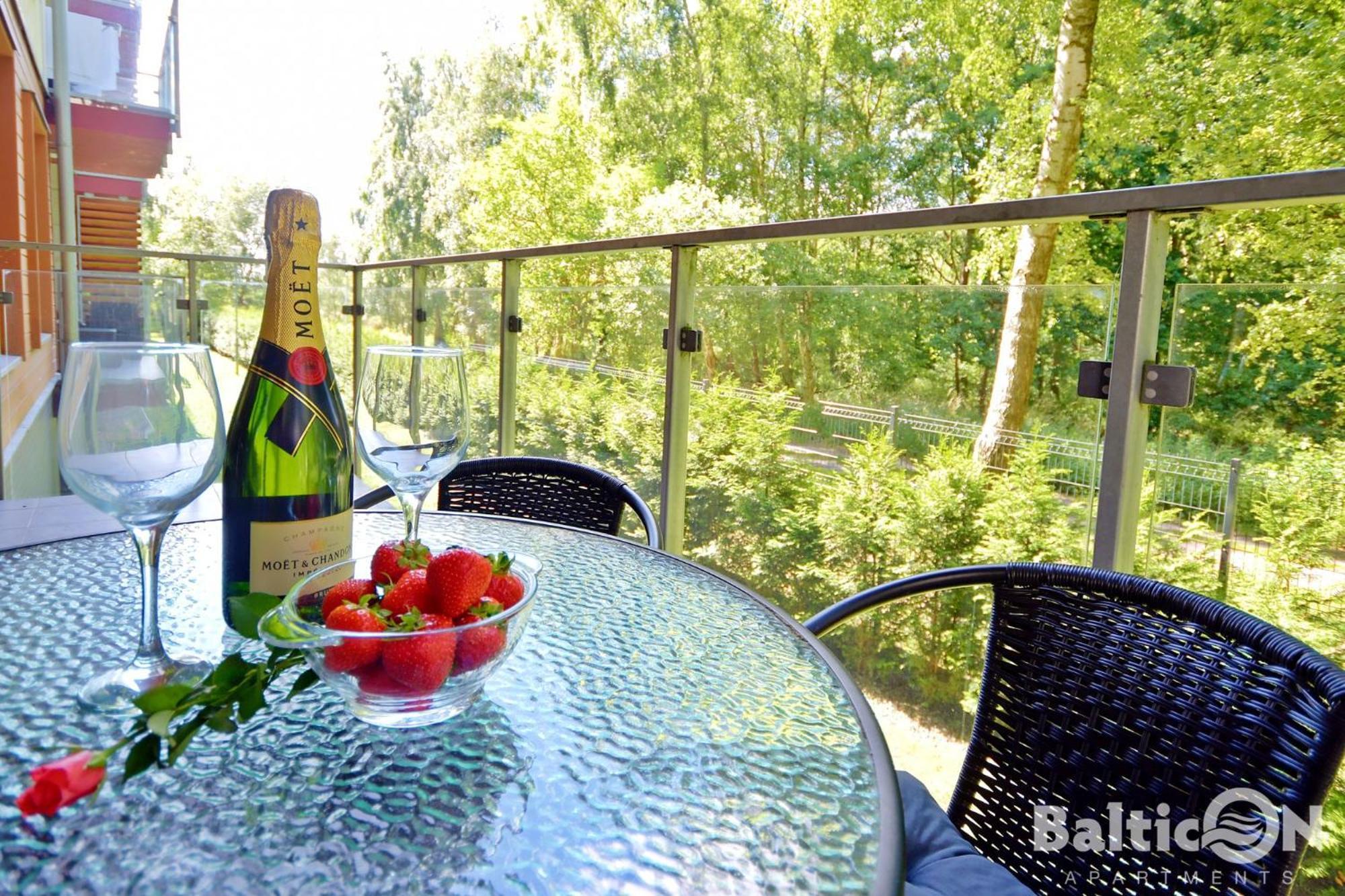 קולובז'ג Apartamenty Balticon Polanki - Sauna, Fitness Inclusive - Basen Latem, Pool Im Sommer חדר תמונה